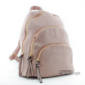 Розова дамска кожена раница с елегантно заоблена форма с два предни джоба с цип 18907